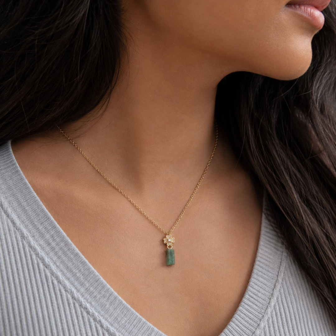 Emerald Clover Pendant Necklace – May Birthstone