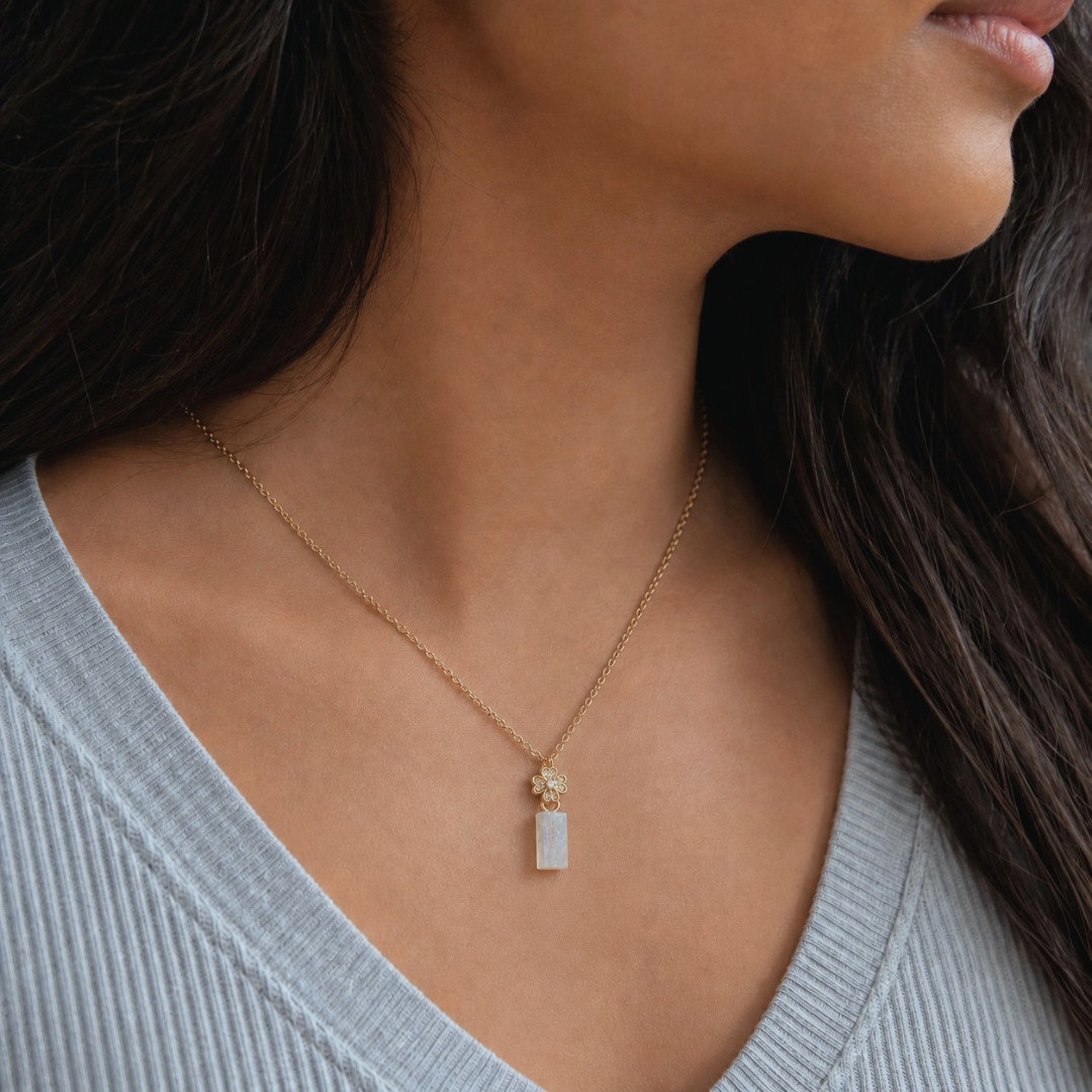 Moonstone Clover Pendant Necklace – June Birthstone
