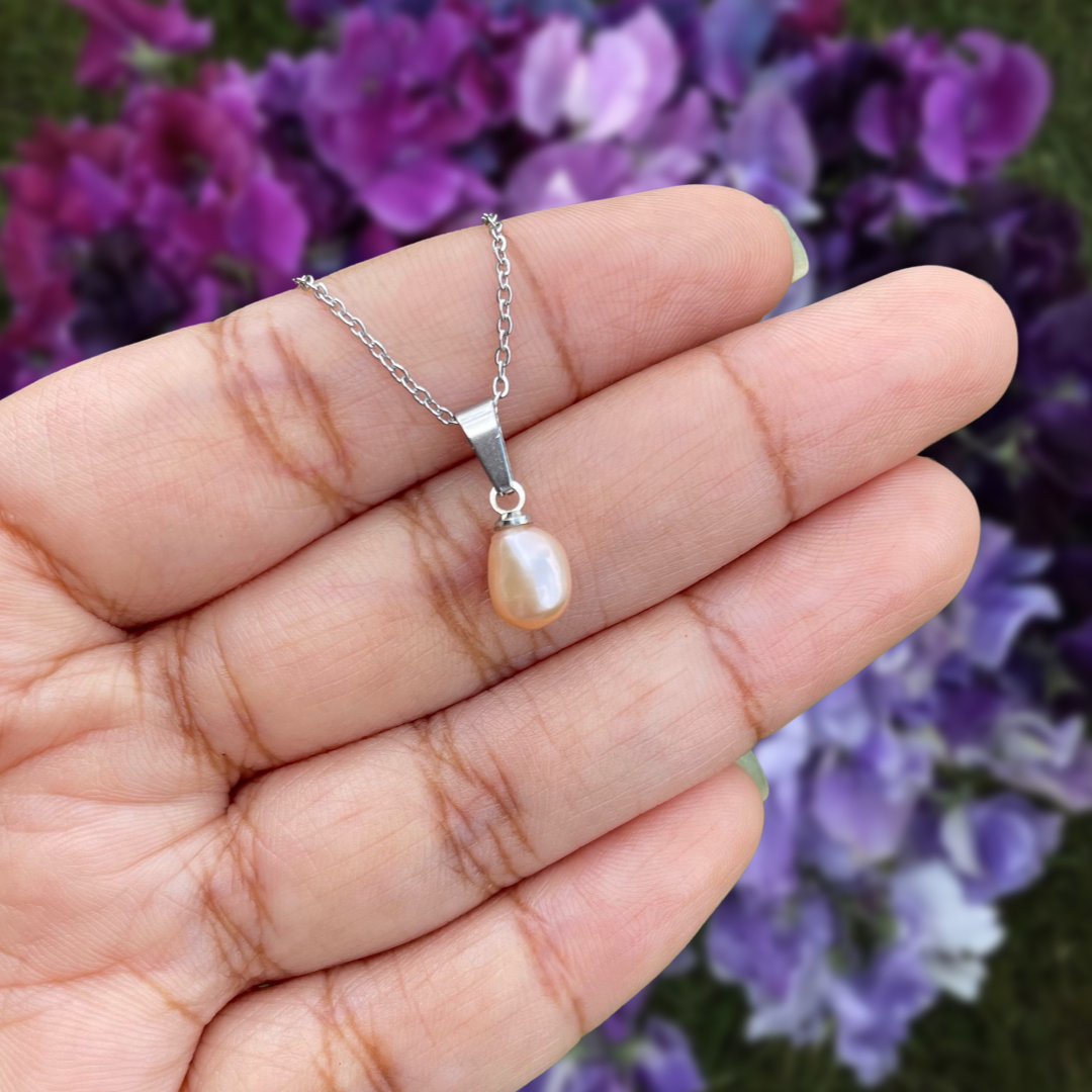 Freshwater Pearl Mini Pendant Necklace - Peach