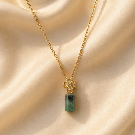 Emerald Clover Pendant Necklace – May Birthstone